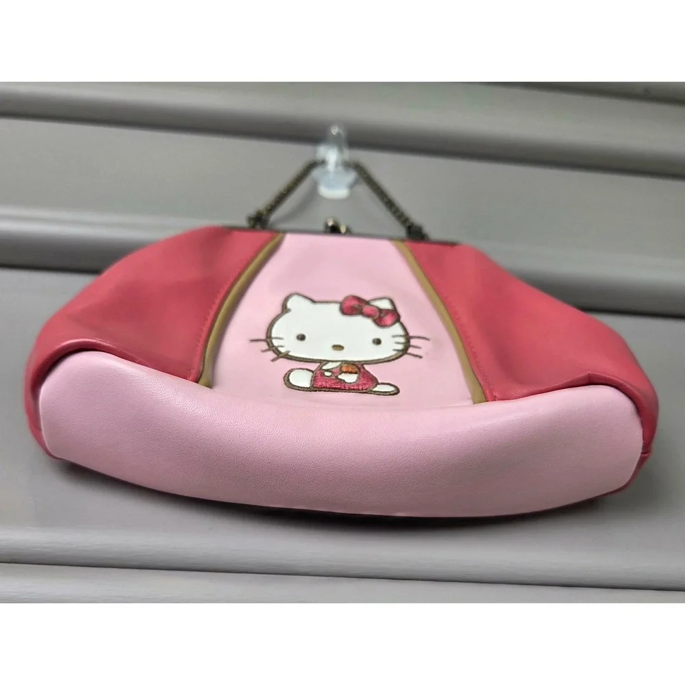 Vivitix Sanrio 2003 Hello Kitty Pink Little Girl's Chain Purse Y2K